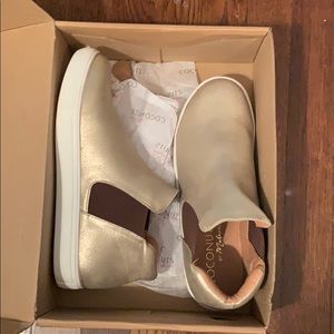 Harlan High Top Gold Sneaker